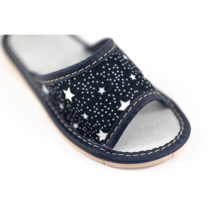 Kapcie dziecięce w gwiazdki granatowe, pantofle domowe dziecięce - numer 084