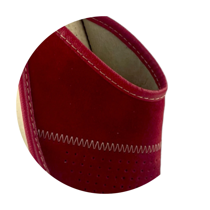 Zamszowe czerwone kapcie męskie, skórzane pantofle męskie welurowe