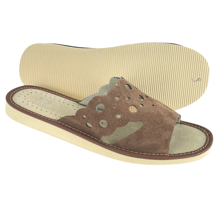 Skórzane pantofle damskie, brązowe kapcie domowe - numer 378