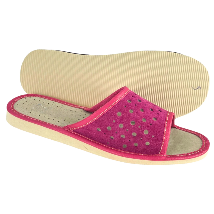 Lekkie i tanie różowe pantofle domowe, skórzane góralskie kapcie