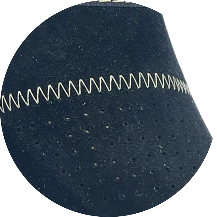 Czarne pantofle damskie, skórkowe laczki domowe, obuwie domowe damskie - numer 391