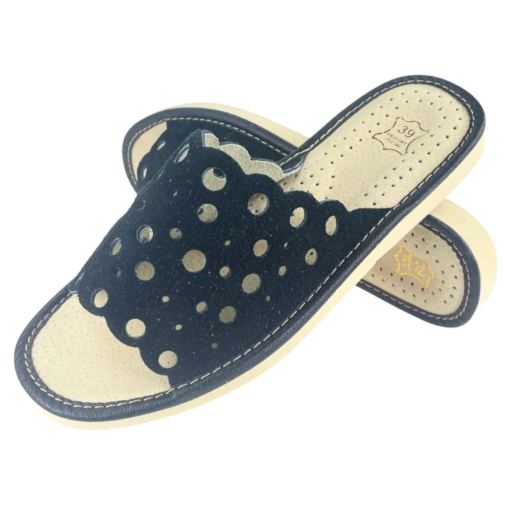 Czarne pantofle domowe damskie, skórzane kapcie dla kobiet