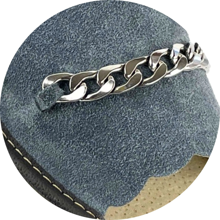 Skórzane, szare pantofle domowe damskie, skórkowe laczki domowe