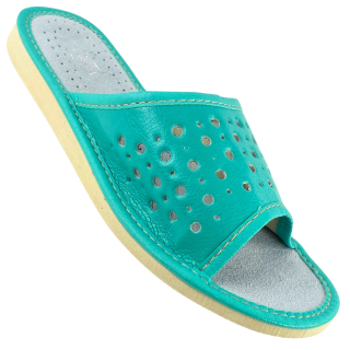 Zielone, zgrabne pantofle domowe damskie skórzane