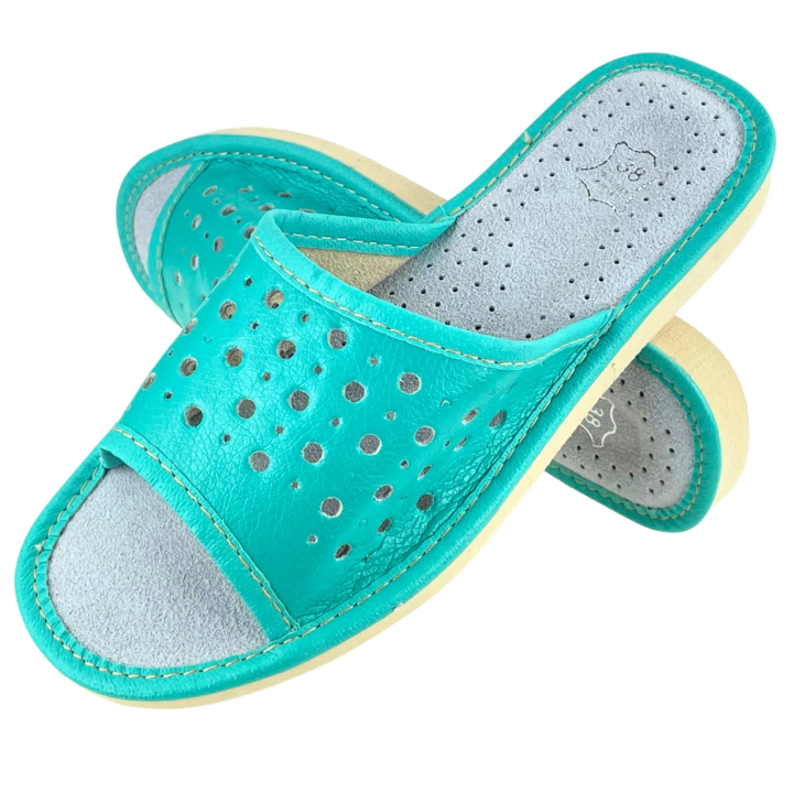 Zielone, zgrabne pantofle domowe damskie skórzane