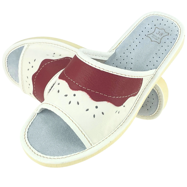 Kapcie domowe damskie skórzane z czerwoną falbanką na cholewce