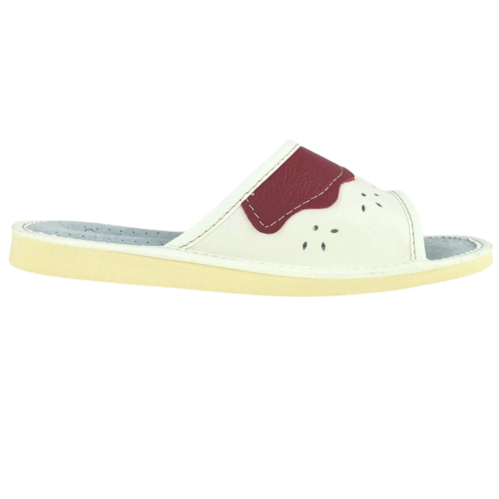 Kapcie domowe damskie skórzane z czerwoną falbanką na cholewce