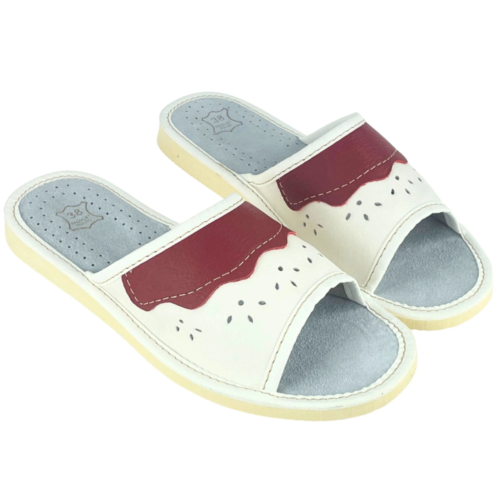 Kapcie domowe damskie skórzane z czerwoną falbanką na cholewce