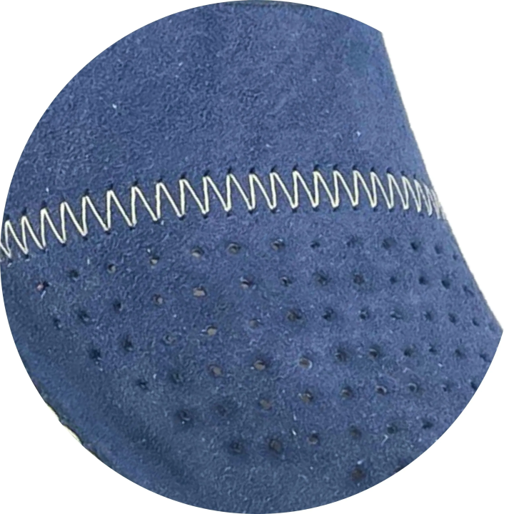 Ciemno granatowe pantofle domowe, skórzane pantofle damskie zamszowe