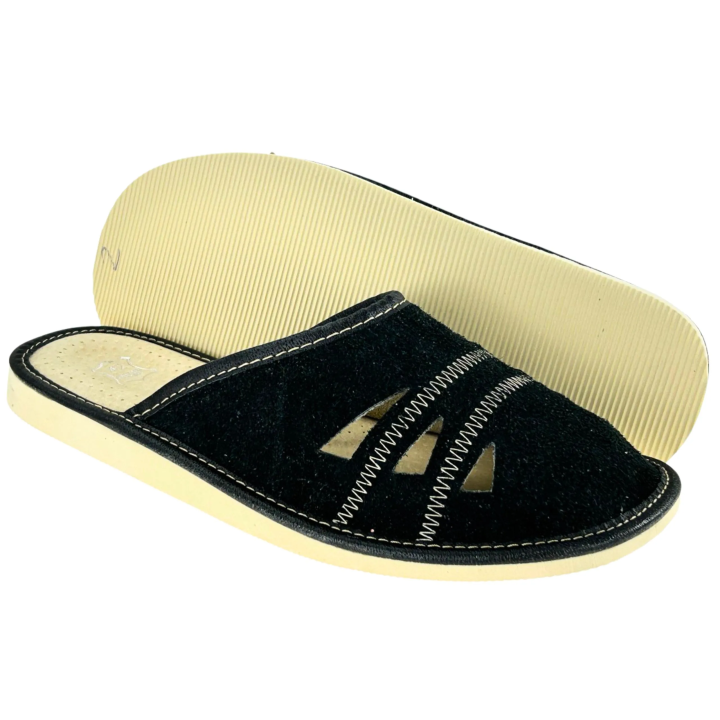 Czarne zamszowe pantofle męskie Skórzane klapki domowe - numer 448