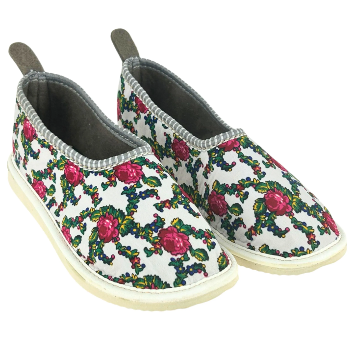 Białe kapcie domowe Damskie Buty damskie domowe góralskie