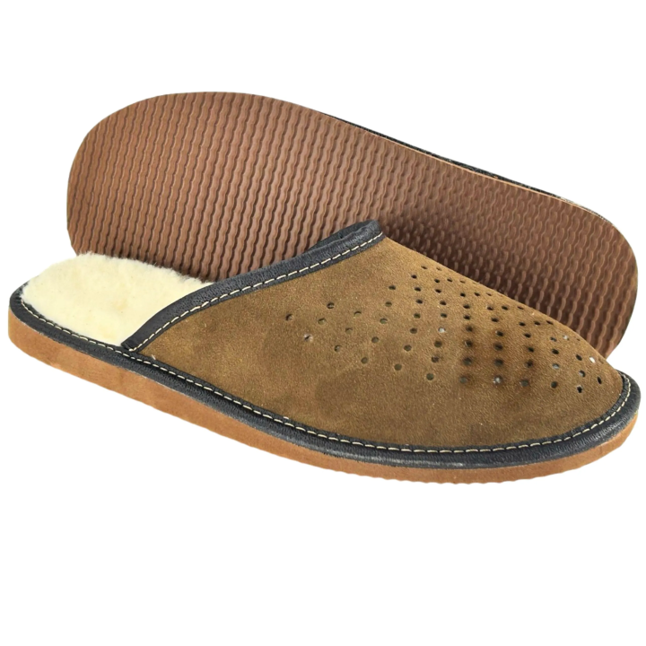 Brązowe ocieplane kapcie męskie Wygodne laczki domowe męskie