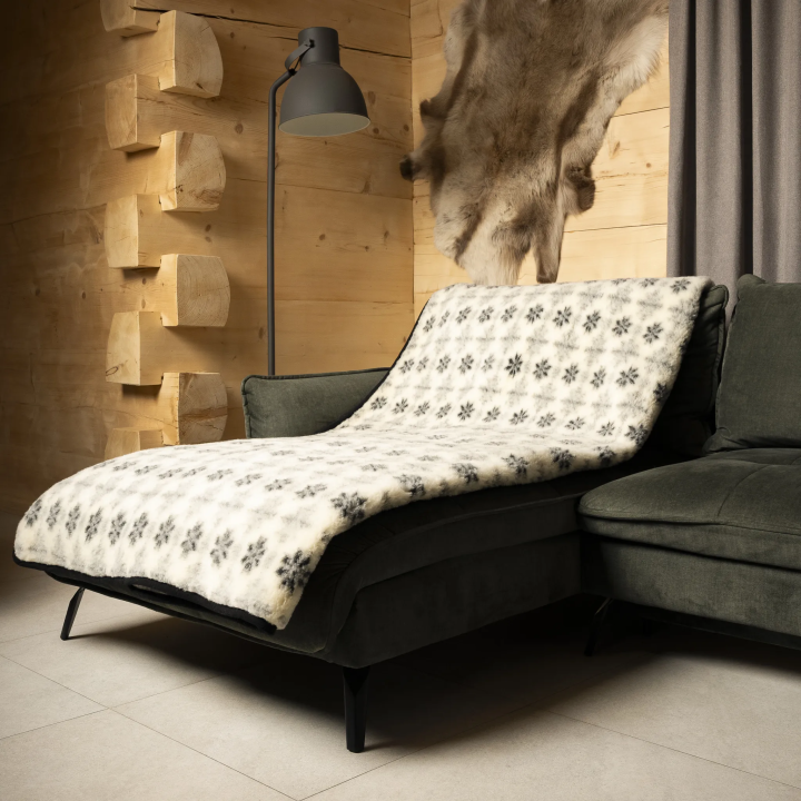 Ciepły koc, narzuta góralska w regionalne wzory, koc w gwiazdki