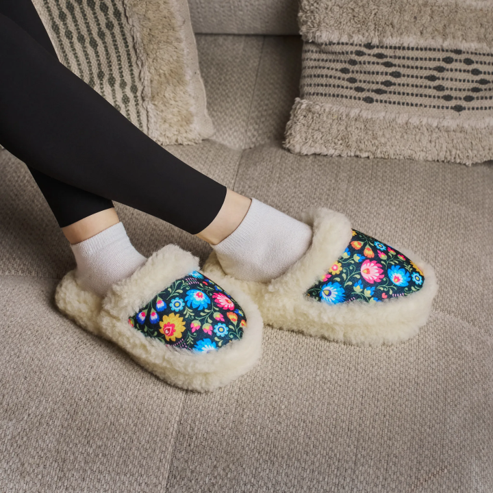 Kapcie miękkie, puchatki pantofle damskie, wygodne kapciuszki domowe