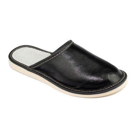 Czarne skórzane lacie damskie z krytymi palcami - numer 069