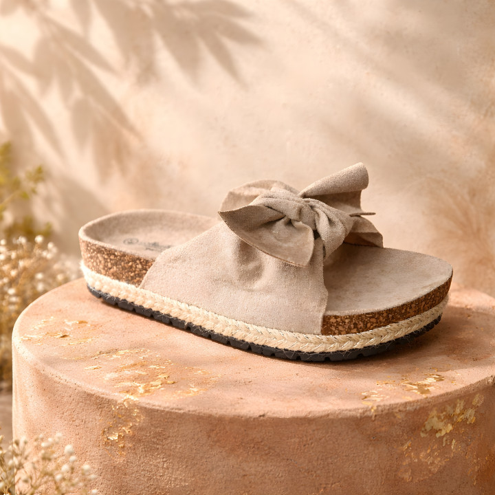 Kapcie damskie z kokardą Wygodne buty damskie