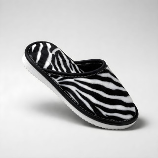 Klapki damskie we wzór zeberki, modne kapcie kryte domowe