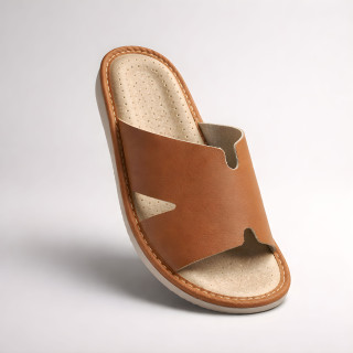 Klapki damskie z wycięciem, wytrzymałe Kapcie karmelowy brąz