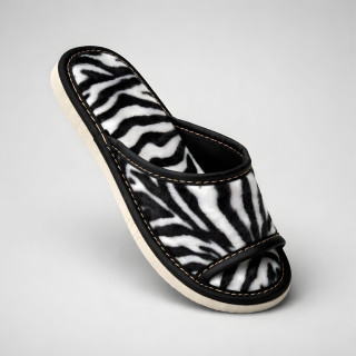 Klapki dziecięce, kapcie z motywem zeberki