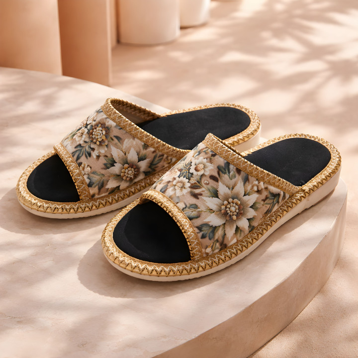 Klapki dziecięce, kapcie w kwiatowy wzór