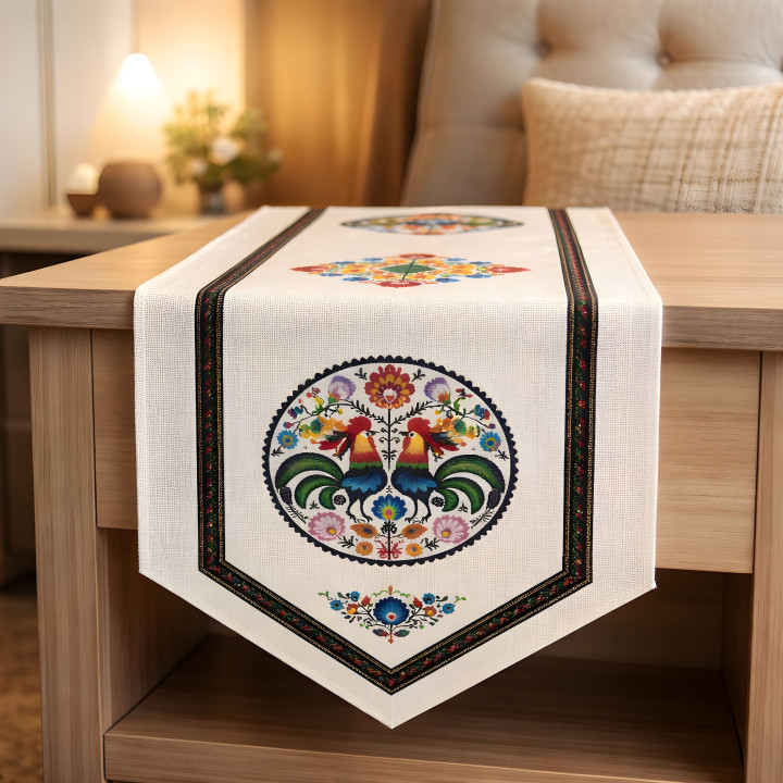 Biały bieżnik dekoracyjny, bieżnik w stylu łowickim