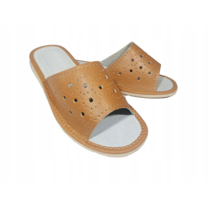 PANTOFLE skórzane, tanie KAPCIE domowe, laczki