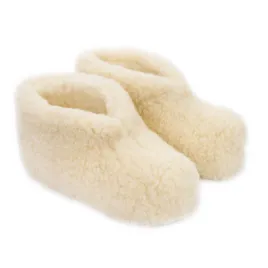 Białe bamboszki domowe wełniane, góralskie kapcie wełniane, góralskie pantofle z wełny - numer 305