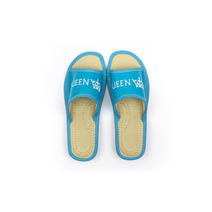 Pantofle domowe niebieskie damskie z napisem Queen, cichobiegi damskie