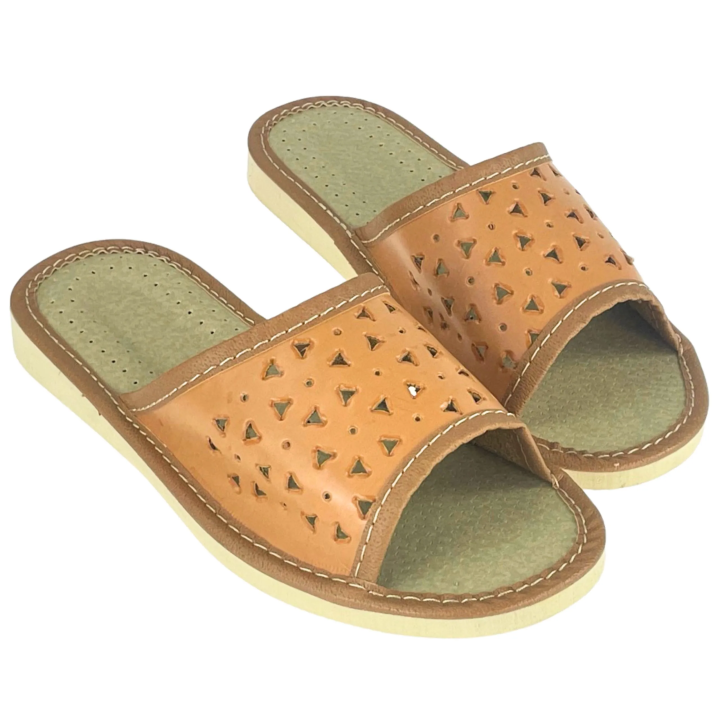 Ażurowe pantofle domowe damskie, lekkie klapki domowe - numer 223