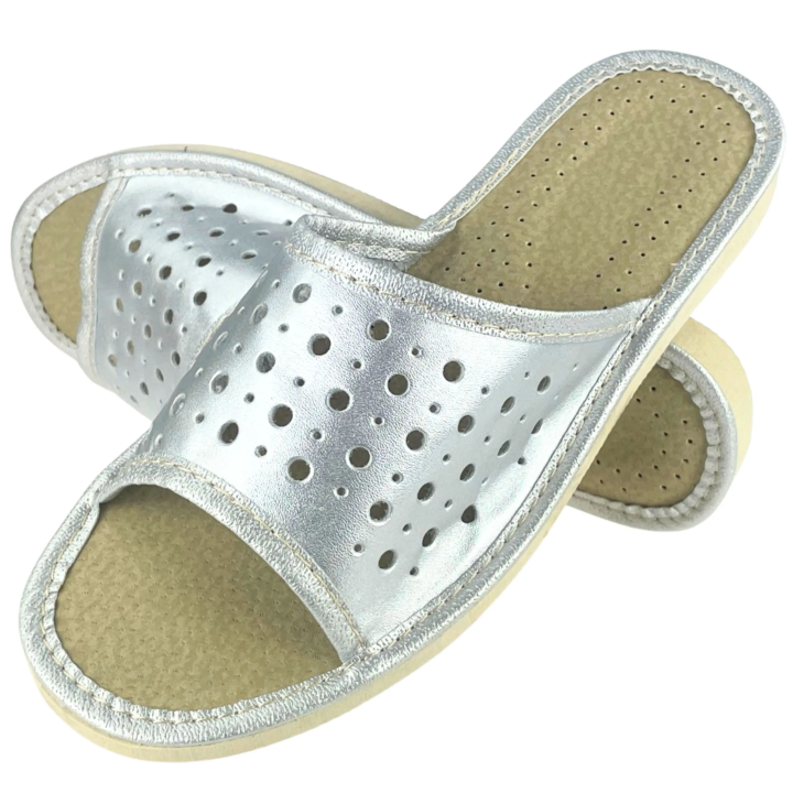 Srebrne kapcie damskie domowe, pantofle domowe dla Pań, stylowe obuwie domowe