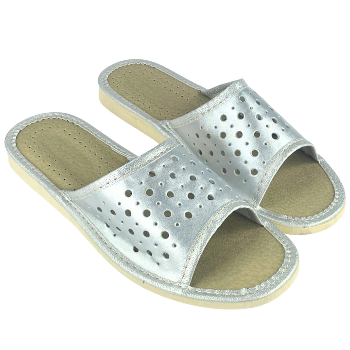 Srebrne kapcie damskie domowe, pantofle domowe dla Pań, stylowe obuwie domowe