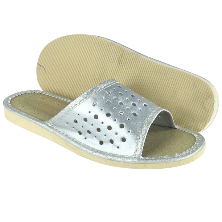 Srebrne kapcie damskie domowe, pantofle domowe dla Pań, stylowe obuwie domowe