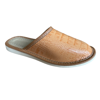 Kryte pantofle damskie domowe, tłoczone klapki domowe - numer 117