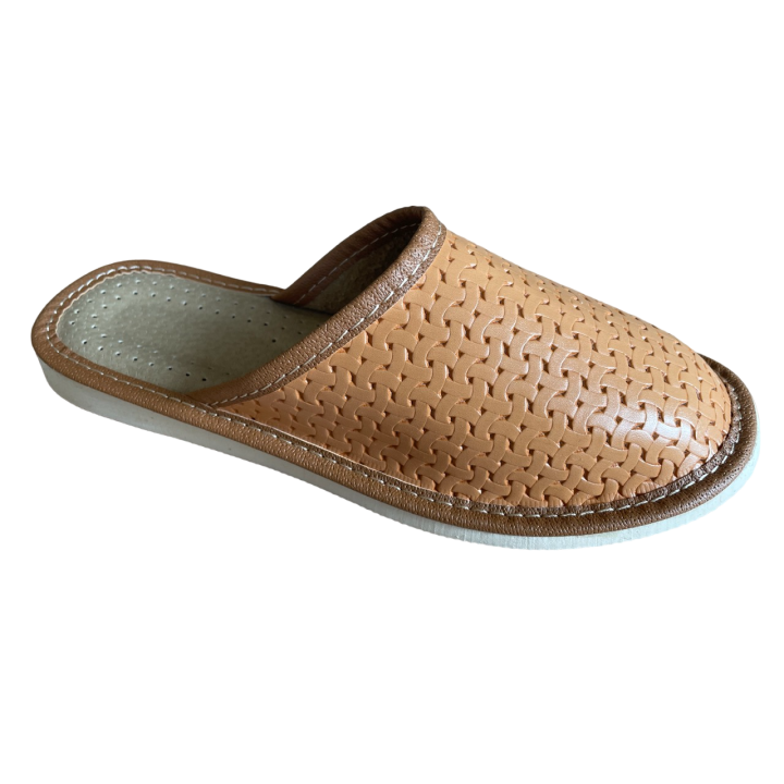 Wygodne i kryte łapcie domowe damskie, pantofle dla kobiet domowe