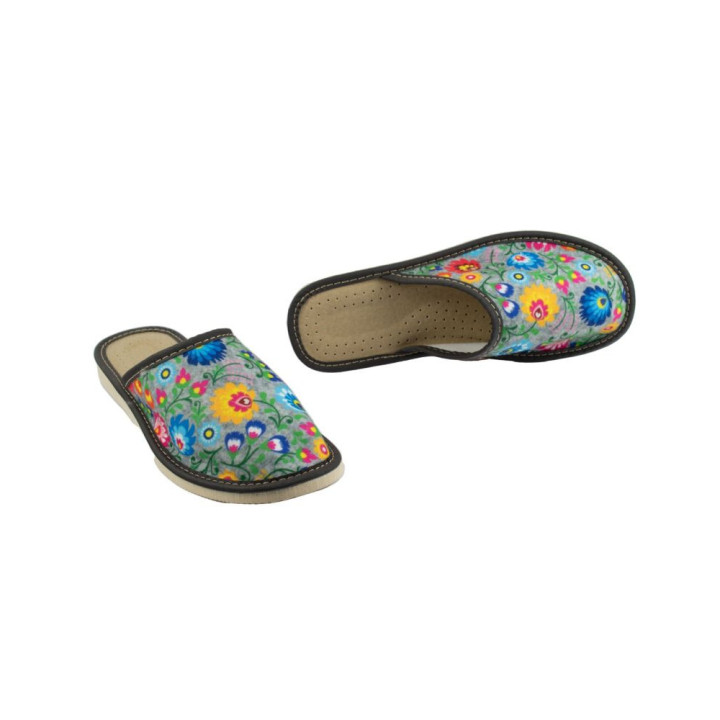 Kryte kapcie damskie z motywem łowickim, laczki domowe łowickie