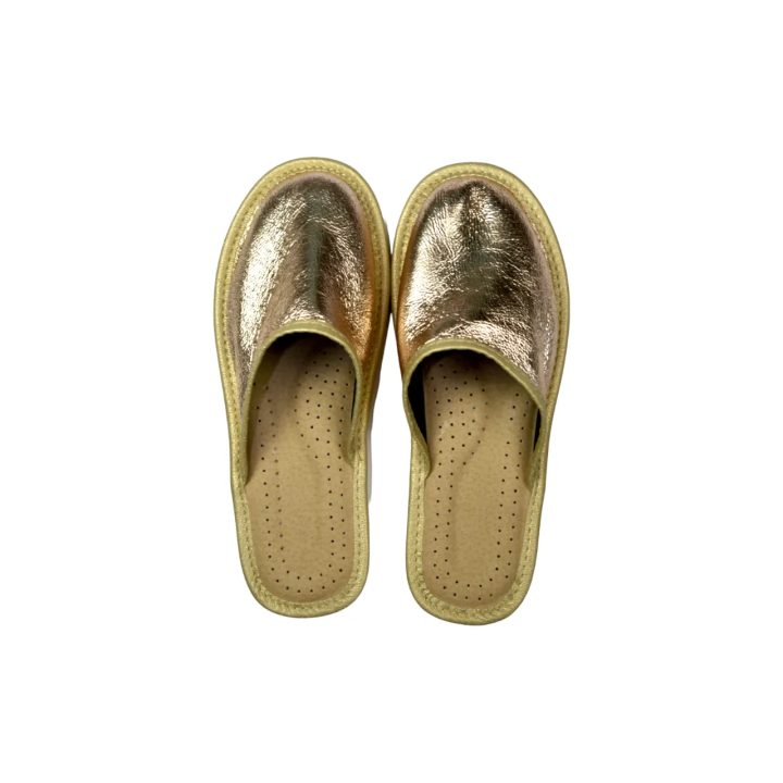 Złote kapcie pantofle damskie ze skórą licowaną na cholewce