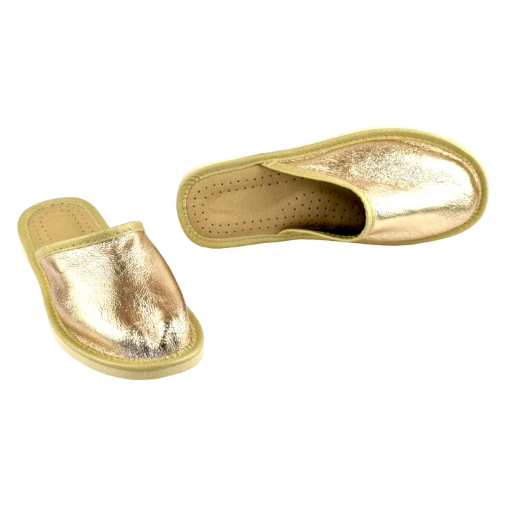 Złote kapcie pantofle damskie ze skórą licowaną na cholewce