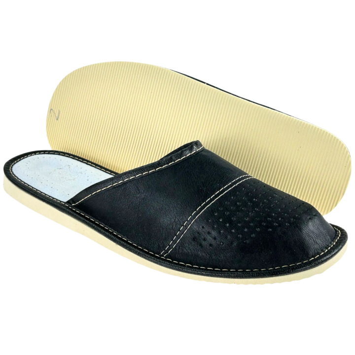 Skórkowe czarne, kryte pantofle męskie, wygodne lacie męskie