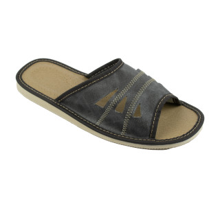 Szare, odkryte kapcie męskie, pantofle męskie domowe z trójkątami