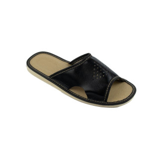 Czarne kapcie męskie z wycięciami po bokach, dobra cyrkulacja powietrza